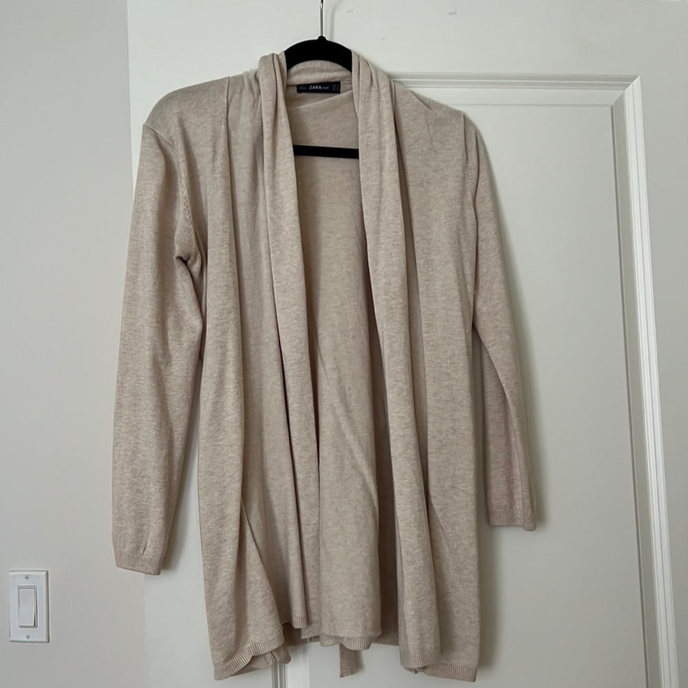 Zara kit sweater - size small - like new